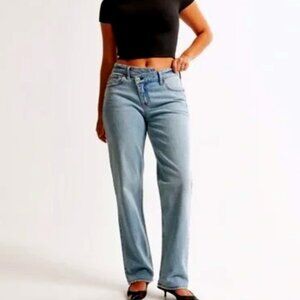 Abercrombie & Fitch Curve Love The '90s Straight Mid Rise Jeans Size 28 Short